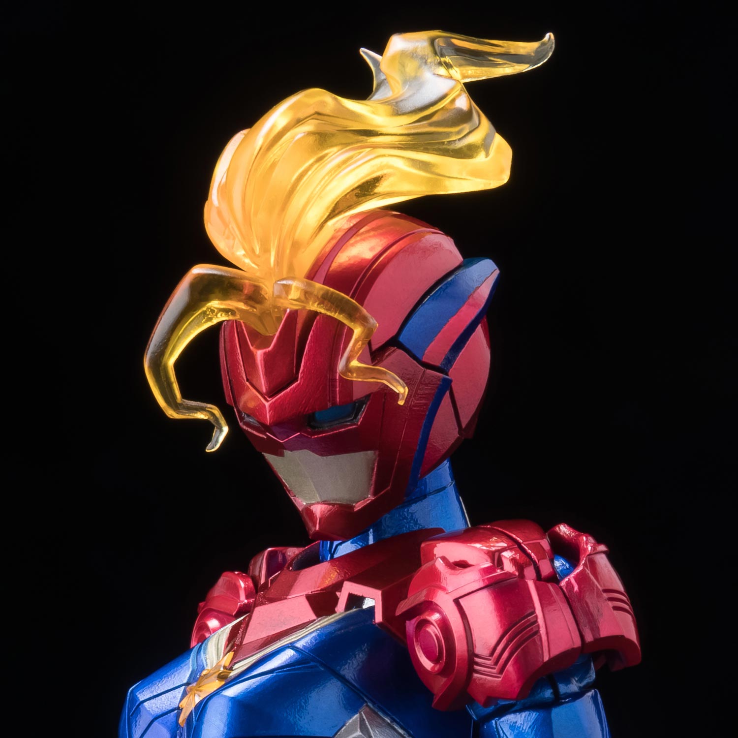 FIGHTING ARMOR Captain Marvel FIGHTING ARMOR Captain Marvel